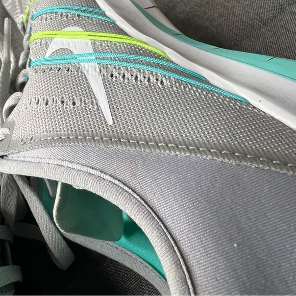 Nike “Free” TR6 in Gray with Neon Details Size 6.5 - Picture 10 of 15